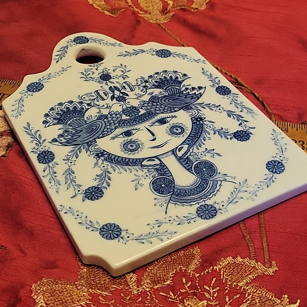 Sieto Japan Porcelain Trivet Cheese Board - Picture 9 of 10